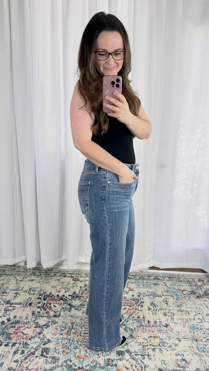 Holly Mid Rise Judy Blue Jeans