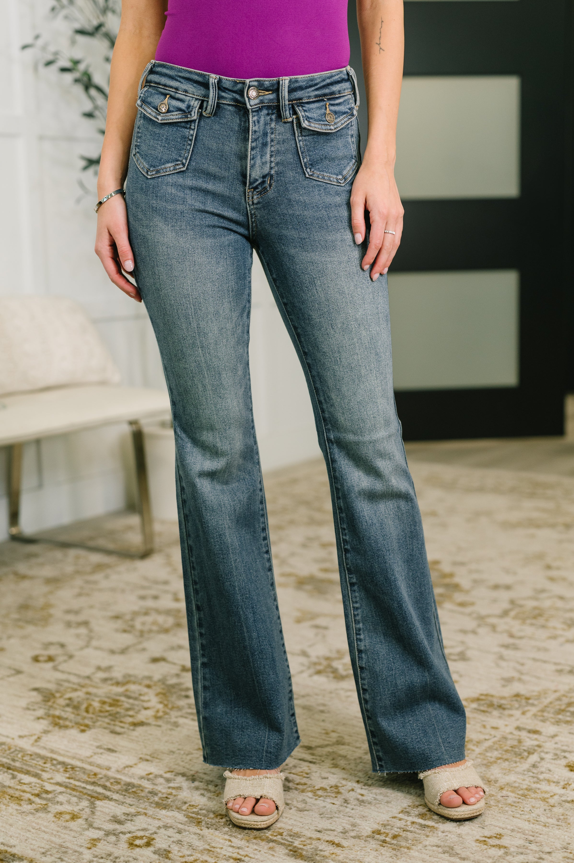 Jackie Mid Rise Flare Jean with Front Flap Pockets – Field Flower